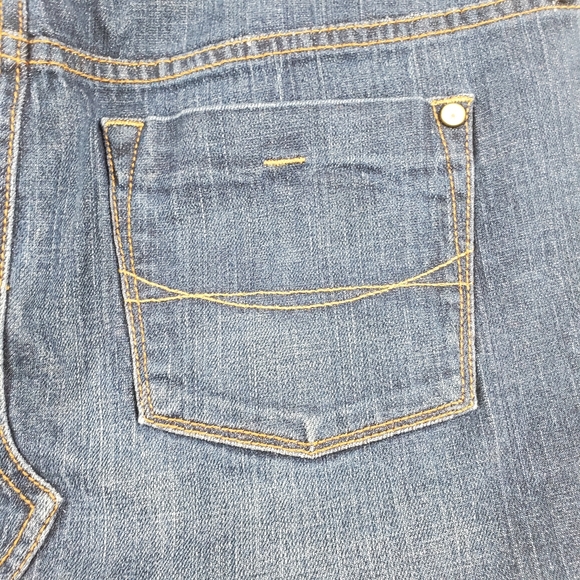 Bullhead Dark Wash Mini Denim Skirt Sz 11 - Picture 3 of 5